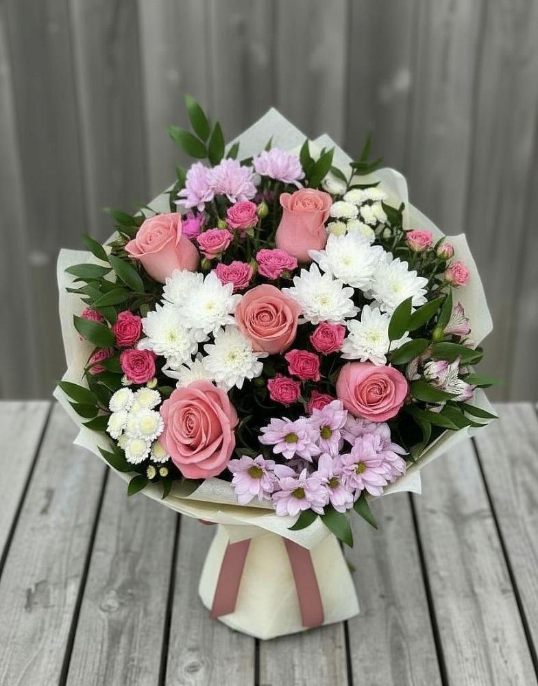 Букет цветов из: Альстромерии, Гвоздики, Розы и Хризантемы в Кокуй