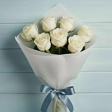 Букет 7 Белых роз Эдлесс Лав в Кокуй