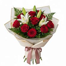 Букет цветов из:  Лилии и Розы в Кокуй