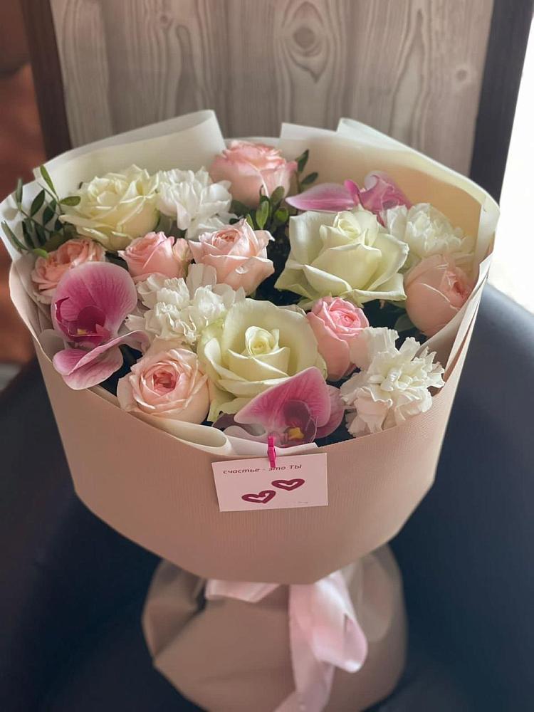 Букет цветов из: Орхидеи, Розы и Гвоздики в Кокуй