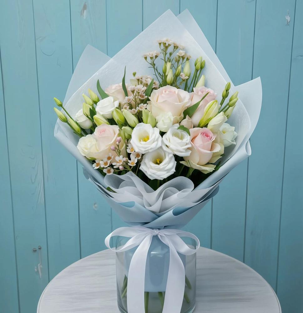 Букет цветов из: Розы и Лизиантусы в Кокуй