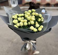 Букет Белые кустовые розы Солинеро в Кокуй