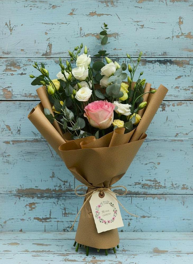 Букет цветов из: Розы и Лизиантусы в Кокуй