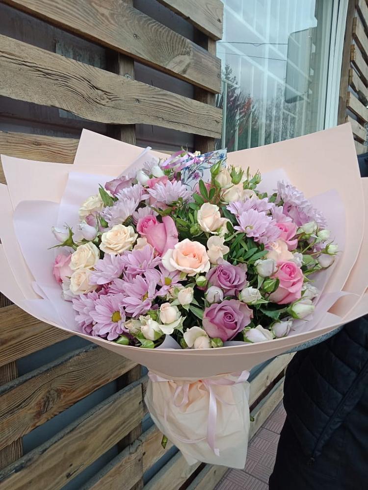 Букет цветов из: Розы и Хризантемы в Кокуй