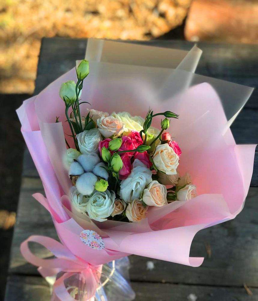 Букет цветов из: Розы и Лизиантусы в Кокуй