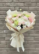 Букет цветов из:  Гвоздики, Розы, Лизиантусы и Хризантемы в Кокуй
