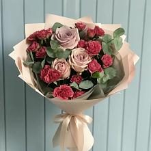 Букет цветов из:  Гвоздики и Розы в Кокуй