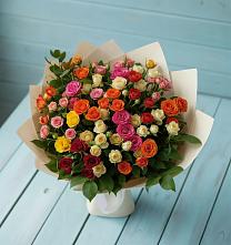 Букет Микс из разноцветных кустовых роз в Кокуй